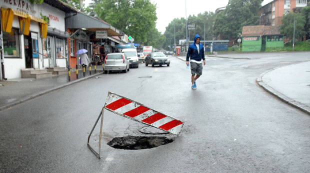 Кратер блокирао окретницу ГСП
